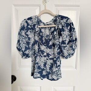 Abercrombie Women's Navy Blue Floral Puff-Sleeve Blouse